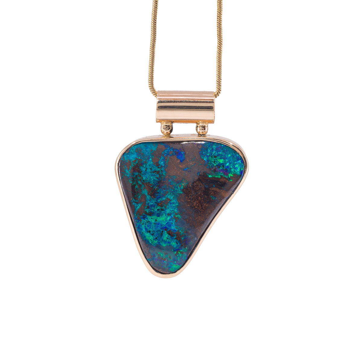Boulder Opal 18.53 carat 14K gold pendant, front view