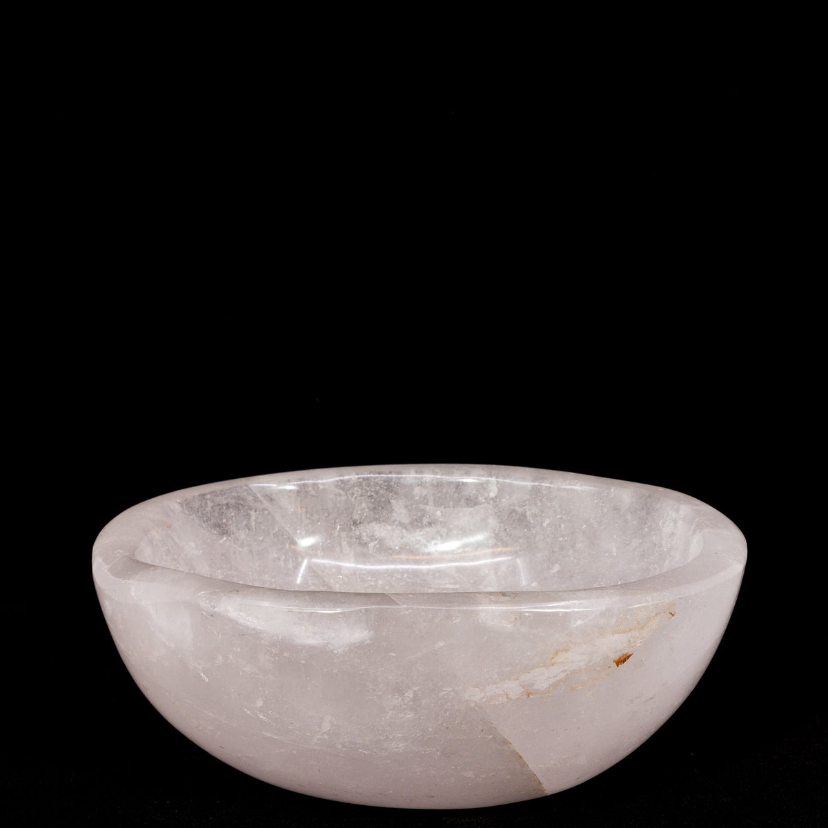 Quartz 2.57 kg polished crystal bowl from Madagascar, front view