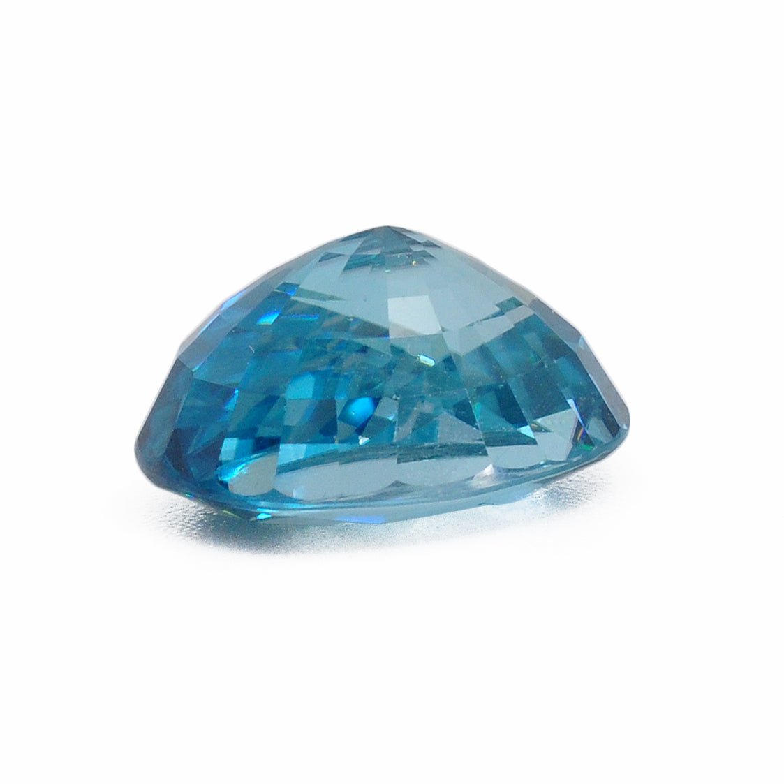 Blue Zircon 13.69 mm 10.89 carats Faceted Oval Gemstone - Thailand - 15-032 - Crystalarium